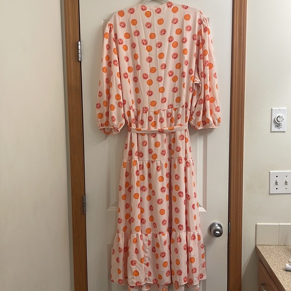 Glamorous Curve grapefruit print wrap dress, size 20. - Picture 8 of 11